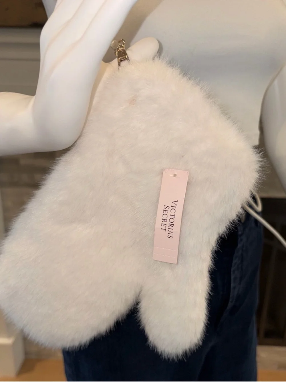 Victoria’s Secret - Fuzzy Plush Warm White Winter Mittens
